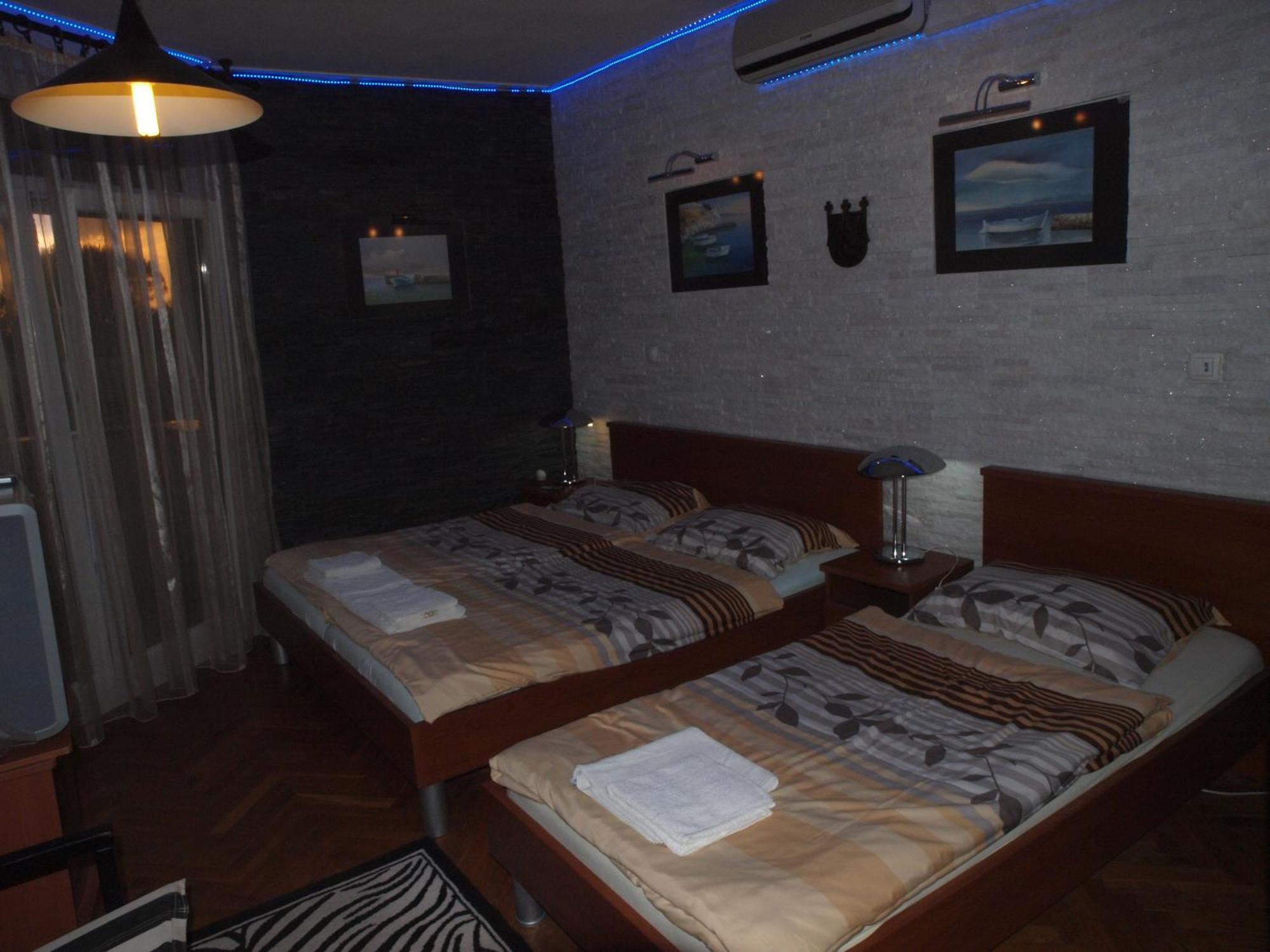 Villa Dalibor wellness, 2 jacuzzies, sauna, parking, grill, observatory, Mediterranean garden Nin Esterno foto