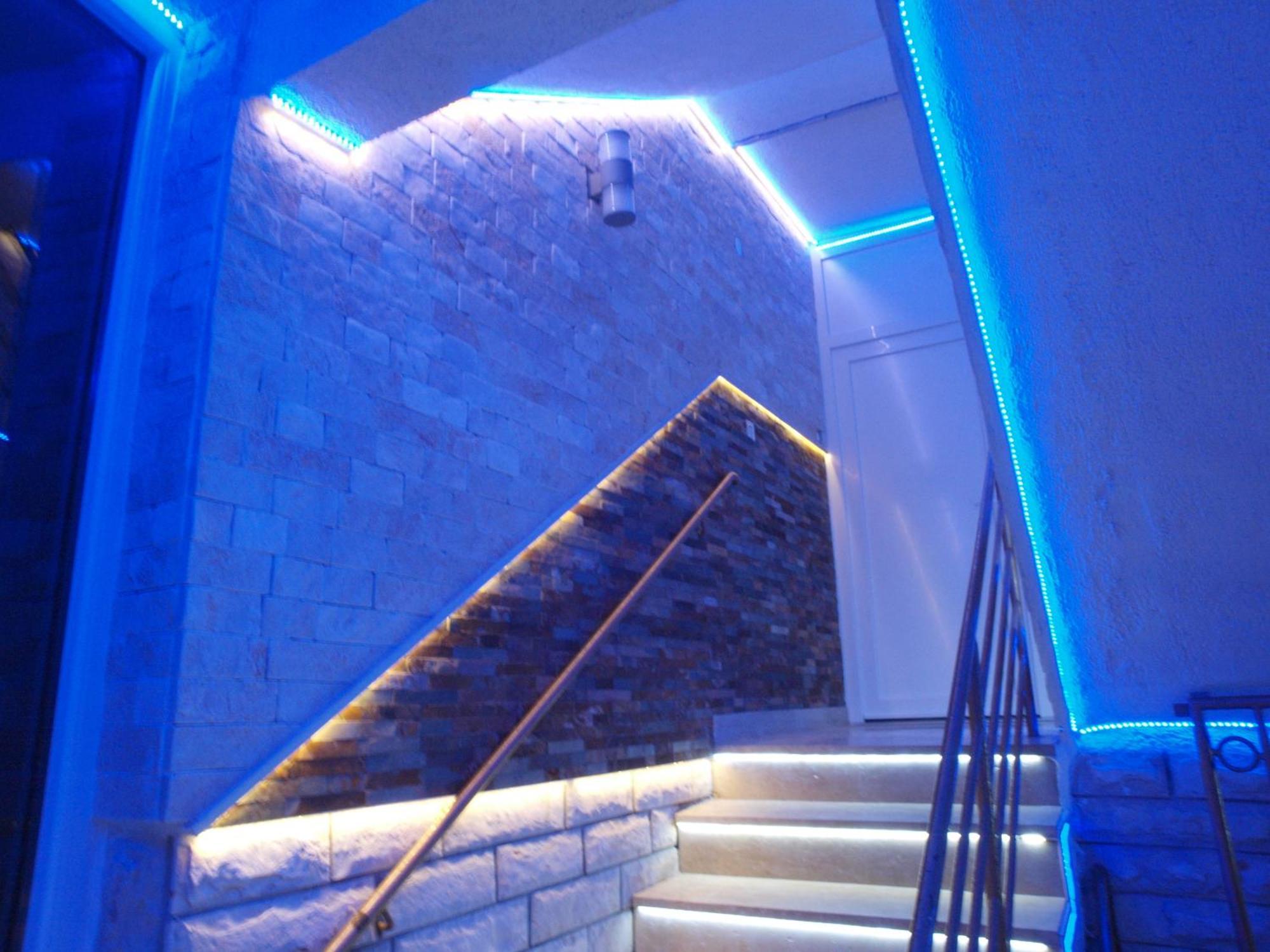 Villa Dalibor wellness, 2 jacuzzies, sauna, parking, grill, observatory, Mediterranean garden Nin Esterno foto