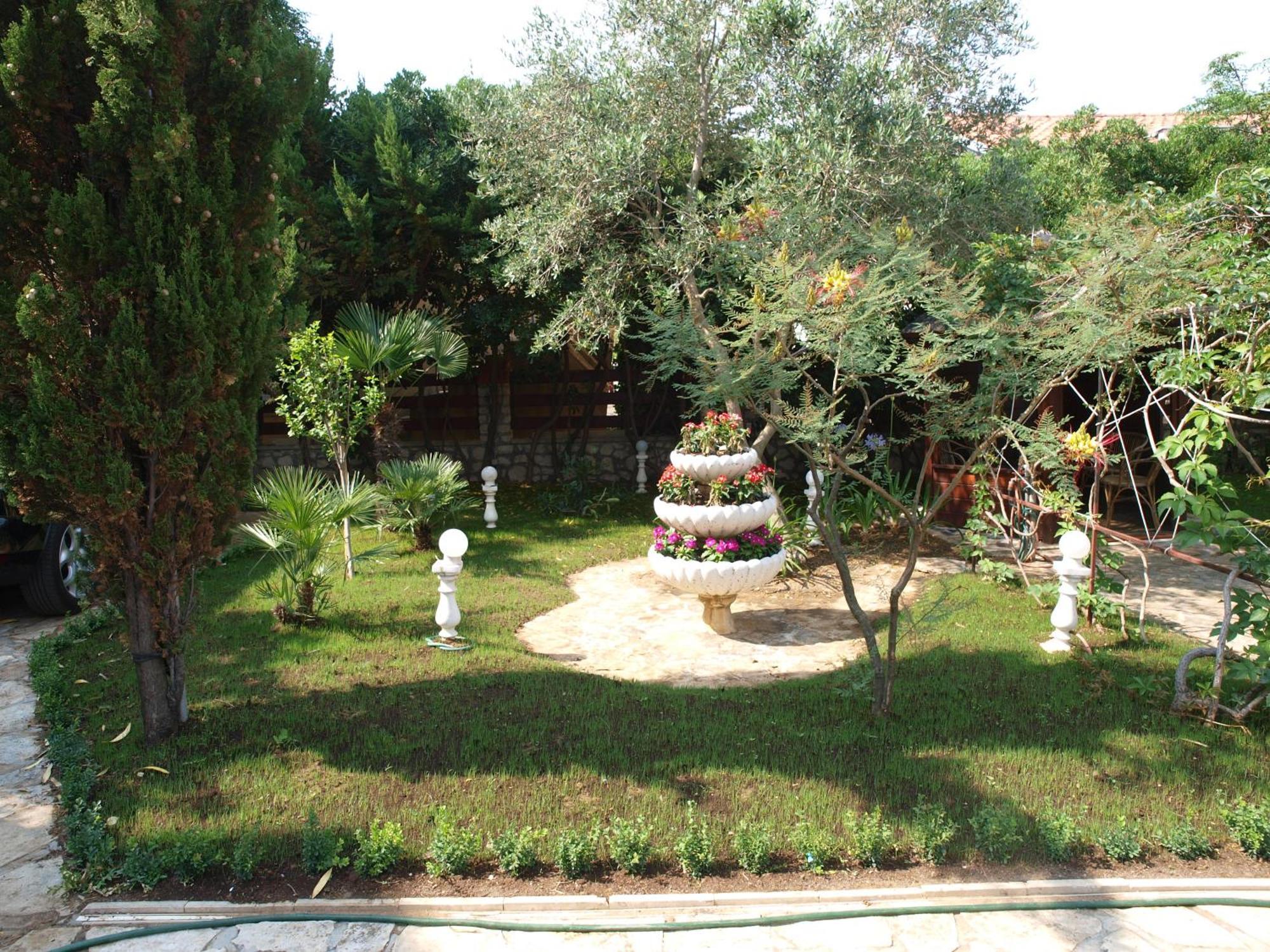 Villa Dalibor wellness, 2 jacuzzies, sauna, parking, grill, observatory, Mediterranean garden Nin Esterno foto